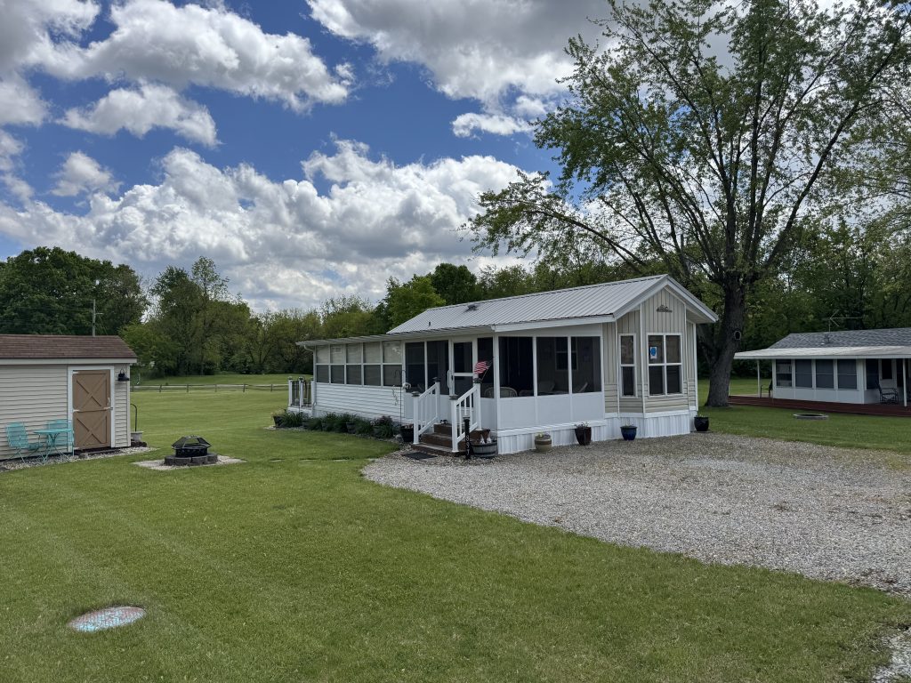 Photo of lot 897 for sale at Pierceton Jellystone