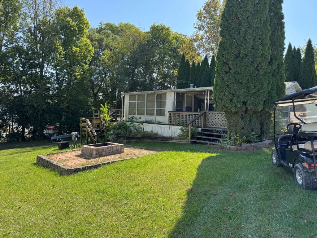 Lot 795 for sale at Pierceton Jellystone